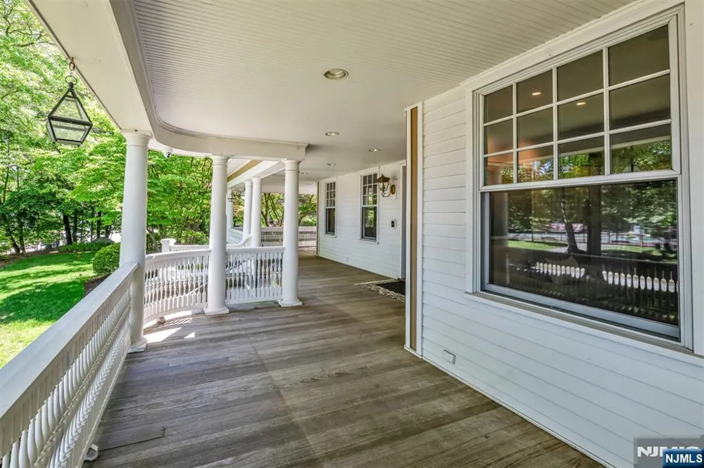 640 Ridgewood Avenue Ridgewood, NJ 07450