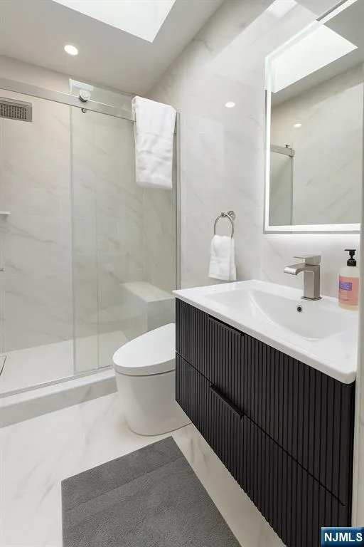 44 Adams Drive Cresskill, NJ 07626