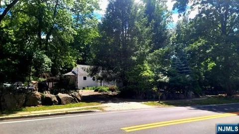 93 Old Tappan Road
