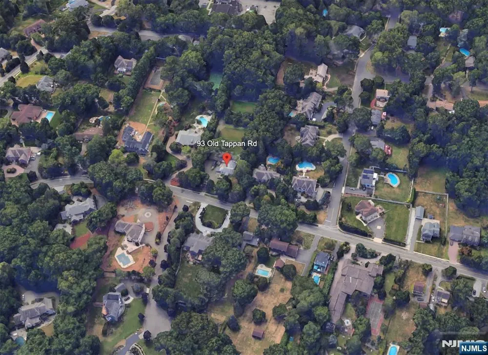 93 Old Tappan Road Old Tappan, NJ 07675