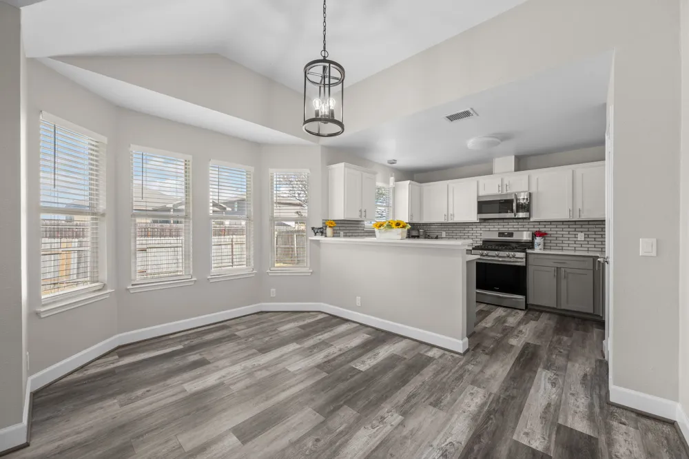 209 Clarks Way Hutto, TX 78634