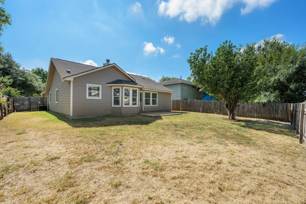 209 Clarks Way Hutto, TX 78634