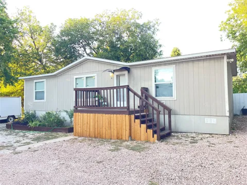 1430 W Howard Lane
