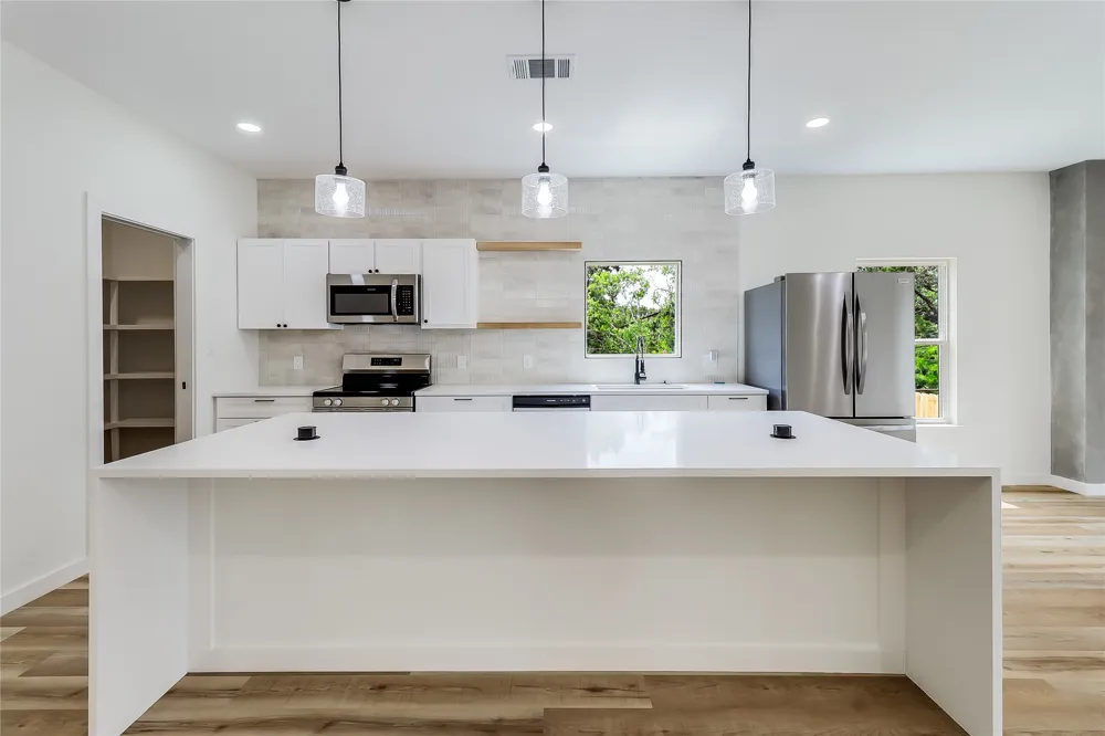 21415 Highland Lake Drive Lago Vista, TX 78645