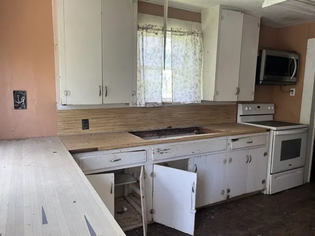 344 Bateman Road Red Rock, TX 78662