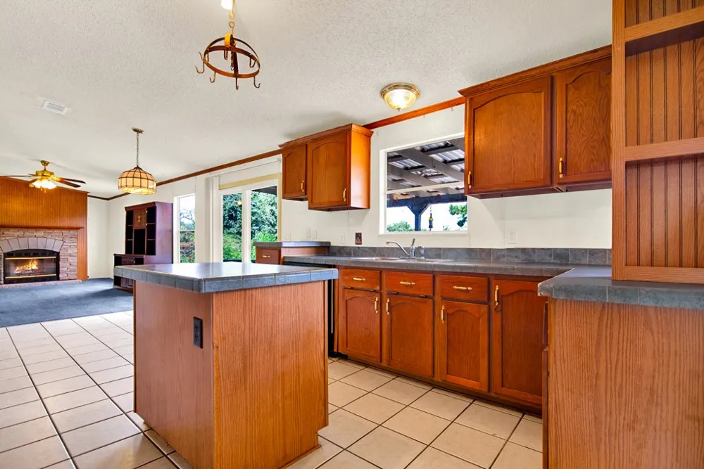 166 Rosanky Cattle Company Road Smithville, TX 78957