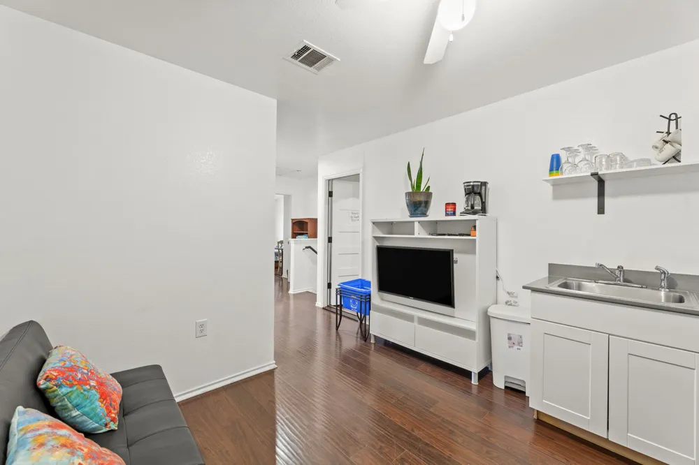 1404 Anise Drive Austin, TX 78741