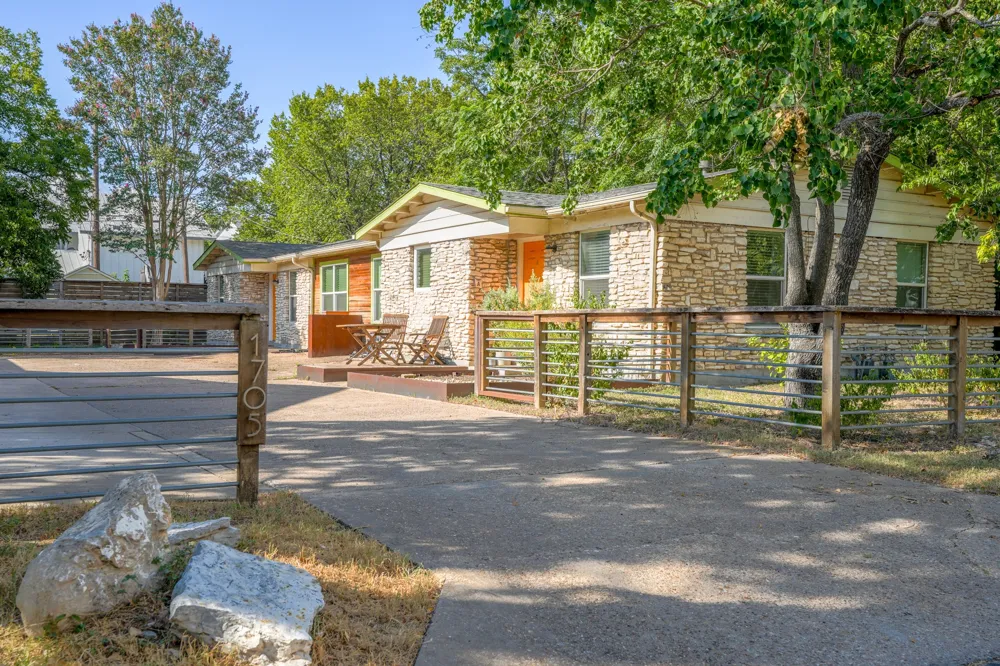 1705 E 14th Street #B Austin, TX 78702