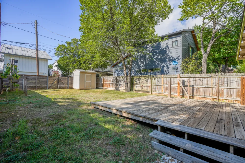 1705 E 14th Street #B Austin, TX 78702