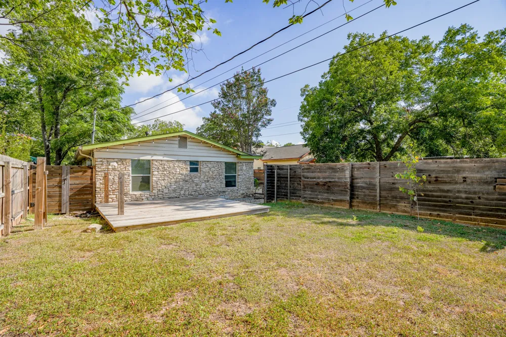 1705 E 14th Street #B Austin, TX 78702
