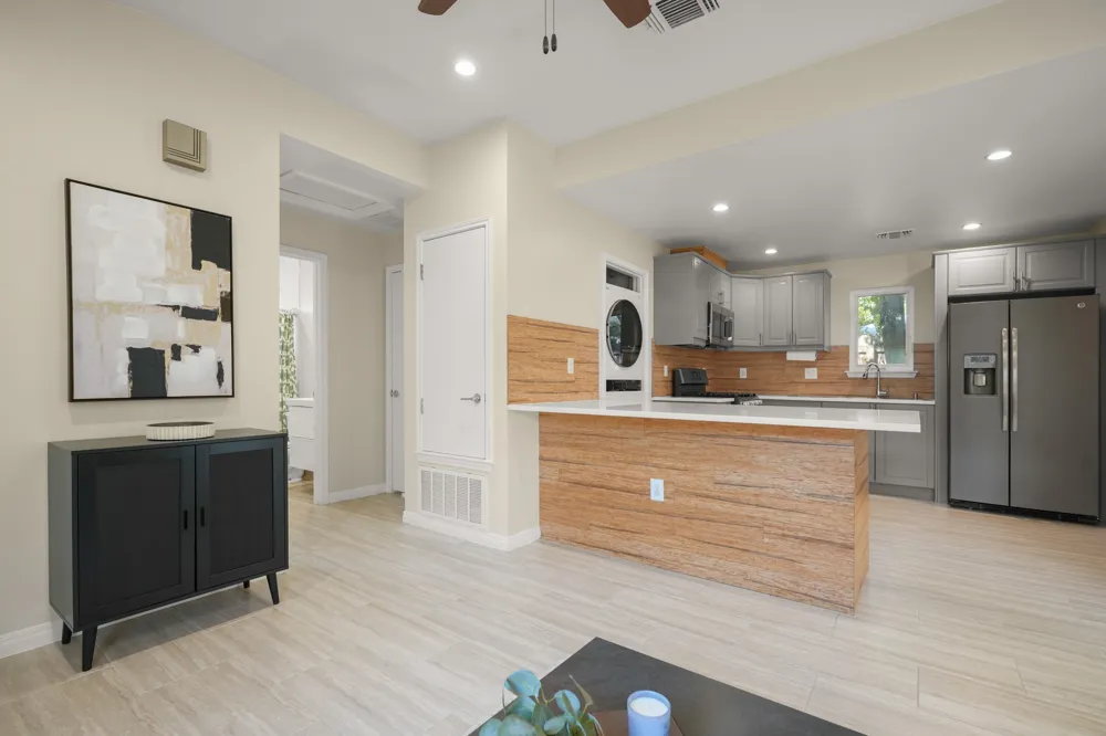 1705 E 14th Street #B Austin, TX 78702