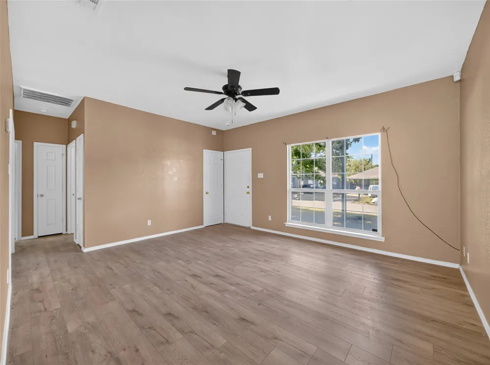 403 Davidson Drive Taylor, TX 76574