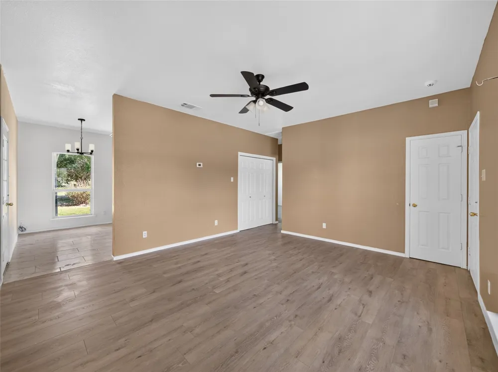 403 Davidson Drive Taylor, TX 76574