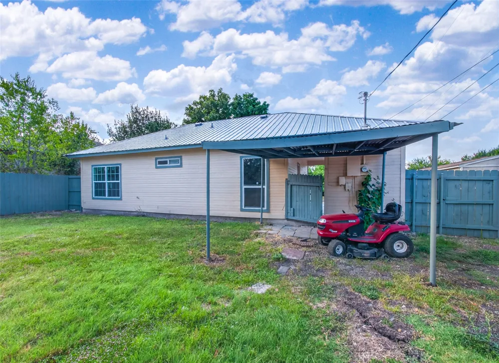 403 Davidson Drive Taylor, TX 76574