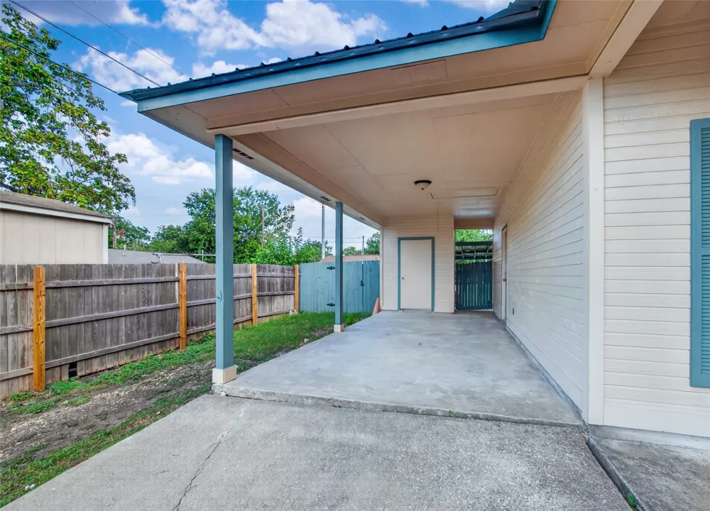 403 Davidson Drive Taylor, TX 76574