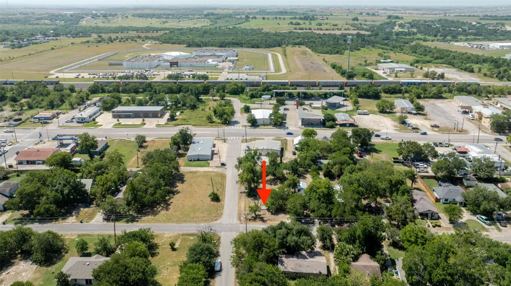 1101 W 3rd Street Taylor, TX 76574