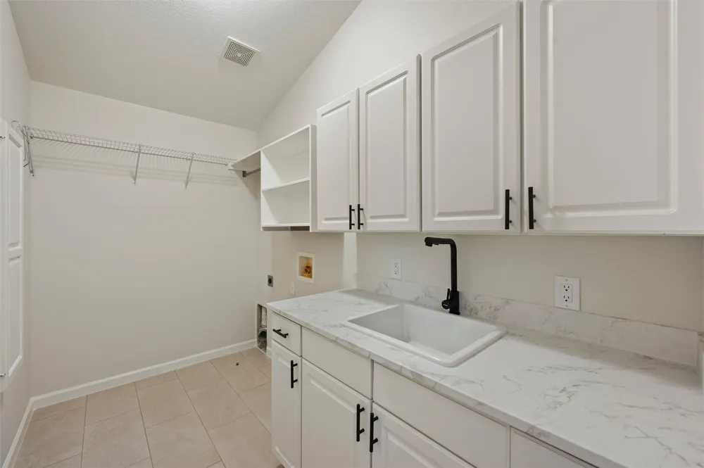 10936 Short Springs Drive Austin, TX 78754