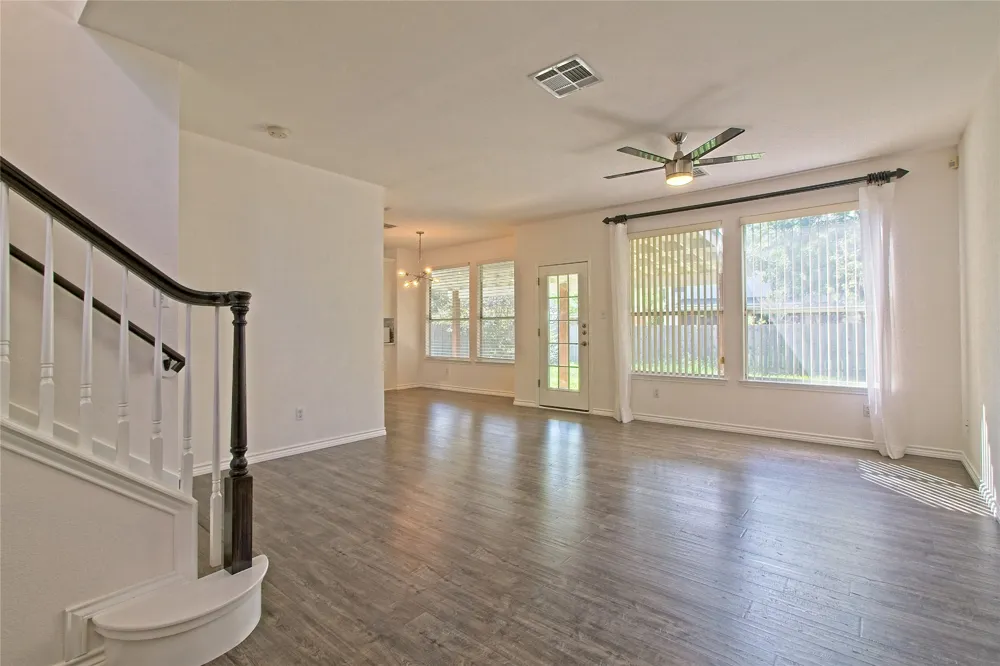 13421 Tossa Lane Austin, TX 78729