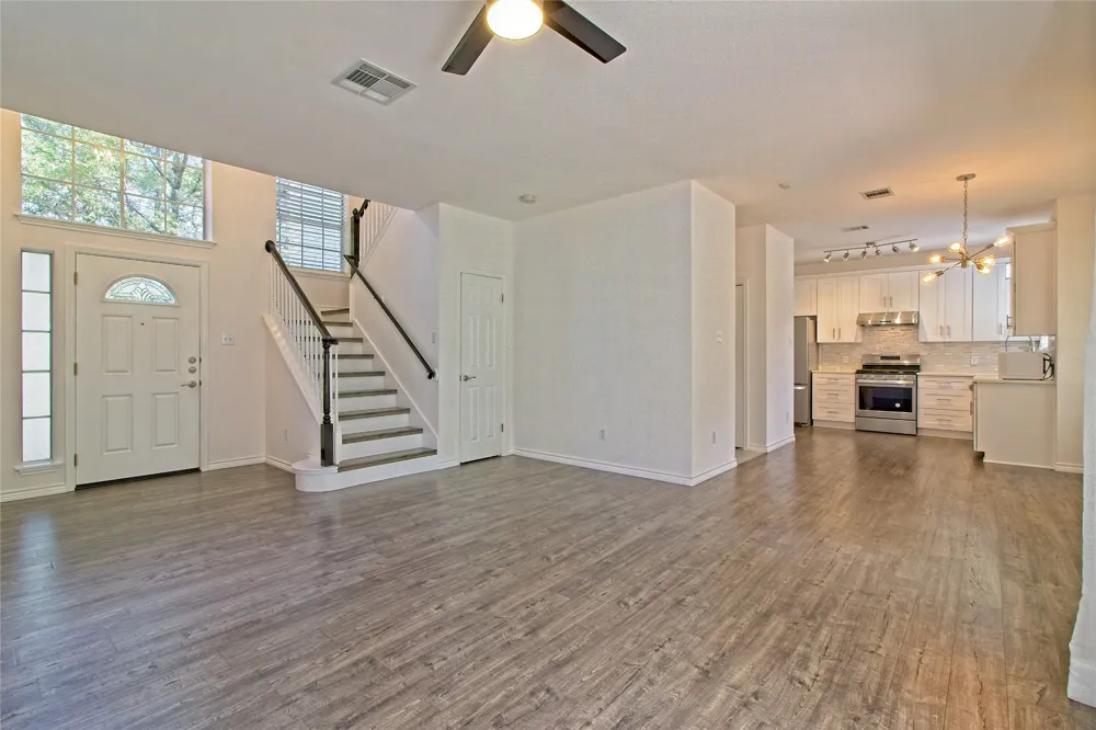 13421 Tossa Lane Austin, TX 78729