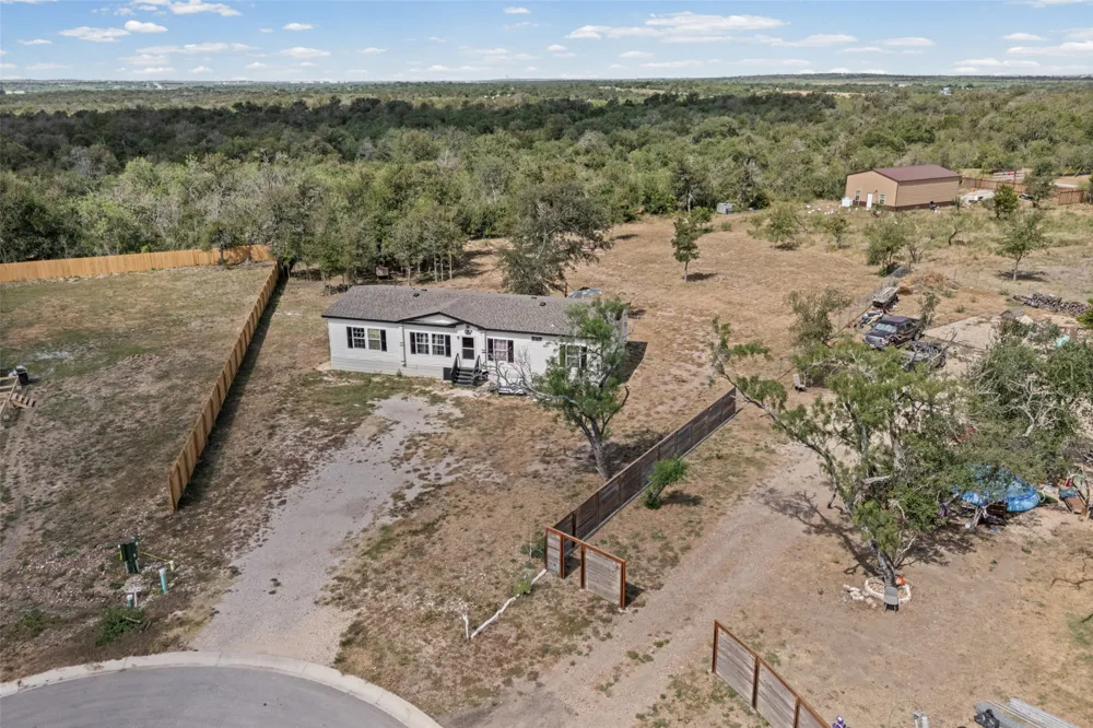 120 Mimosa Road Dale, TX 78616