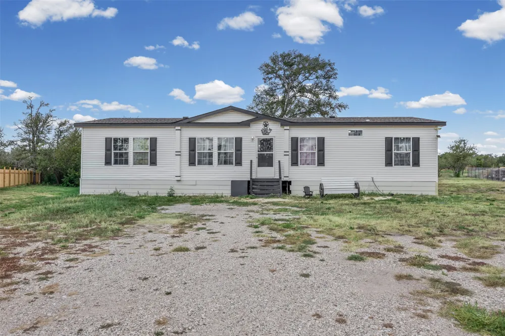 120 Mimosa Road Dale, TX 78616