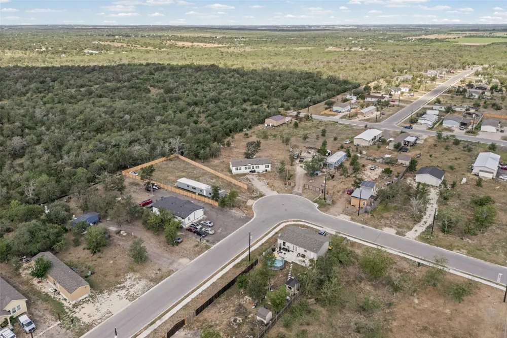120 Mimosa Road Dale, TX 78616