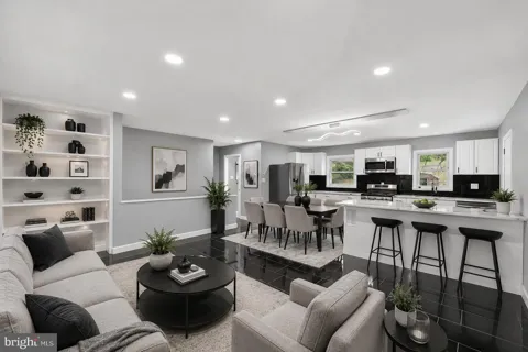 3604 HALLOWAY
