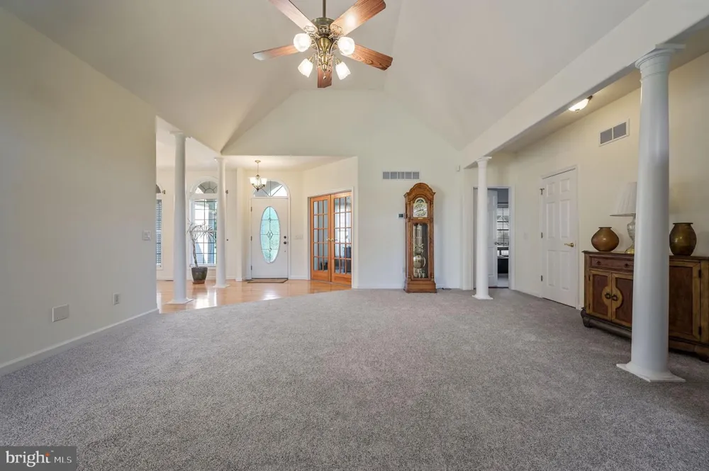 85 REDCREST COURT Dover, DE 19904