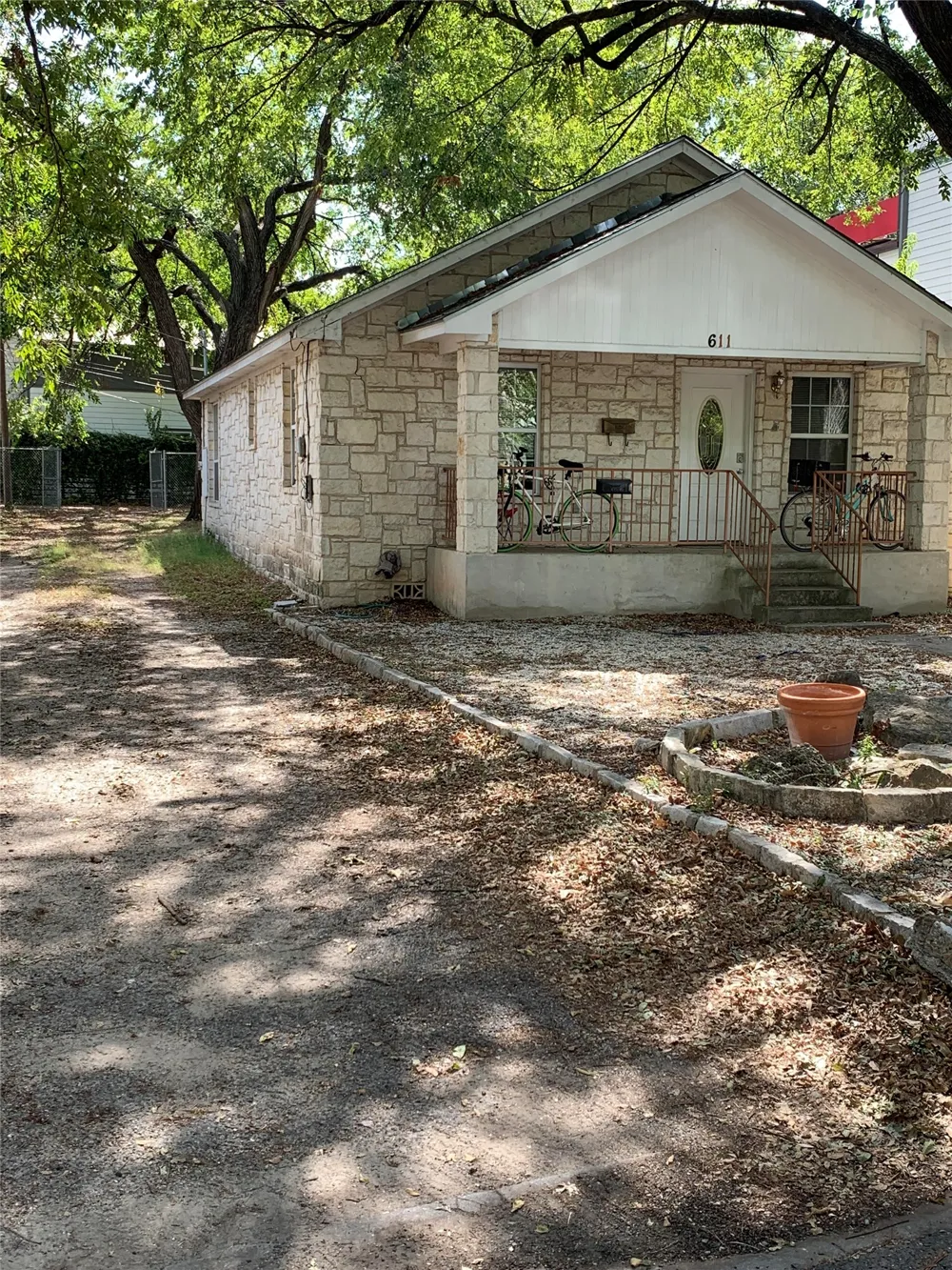 611 W Live Oak Street Austin, TX 78704