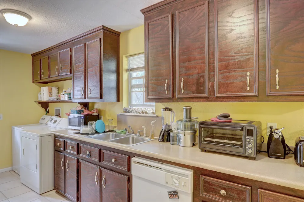 611 W Live Oak Street Austin, TX 78704