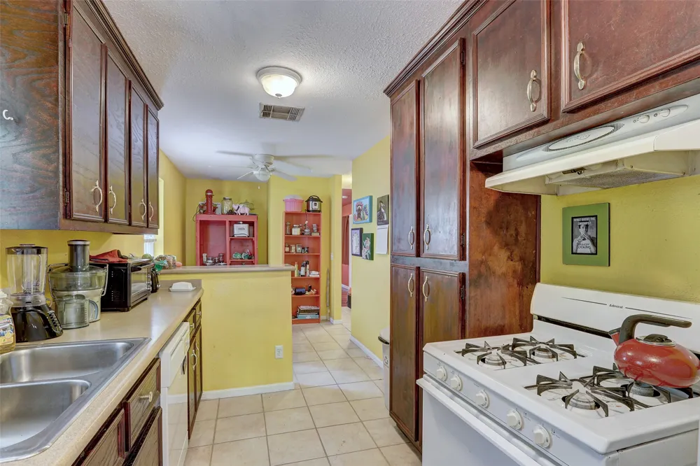 611 W Live Oak Street Austin, TX 78704