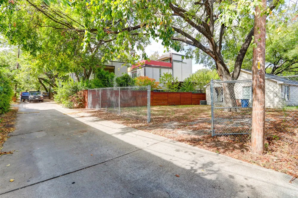 611 W Live Oak Street Austin, TX 78704