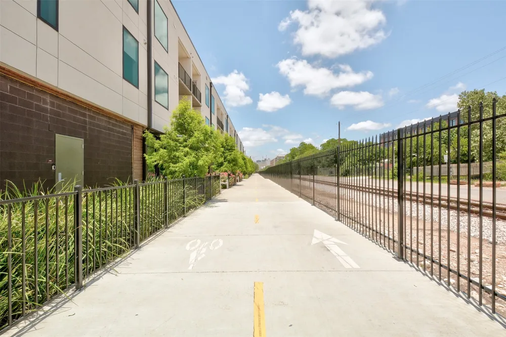 1800 E 4th Street #205 Austin, TX 78702