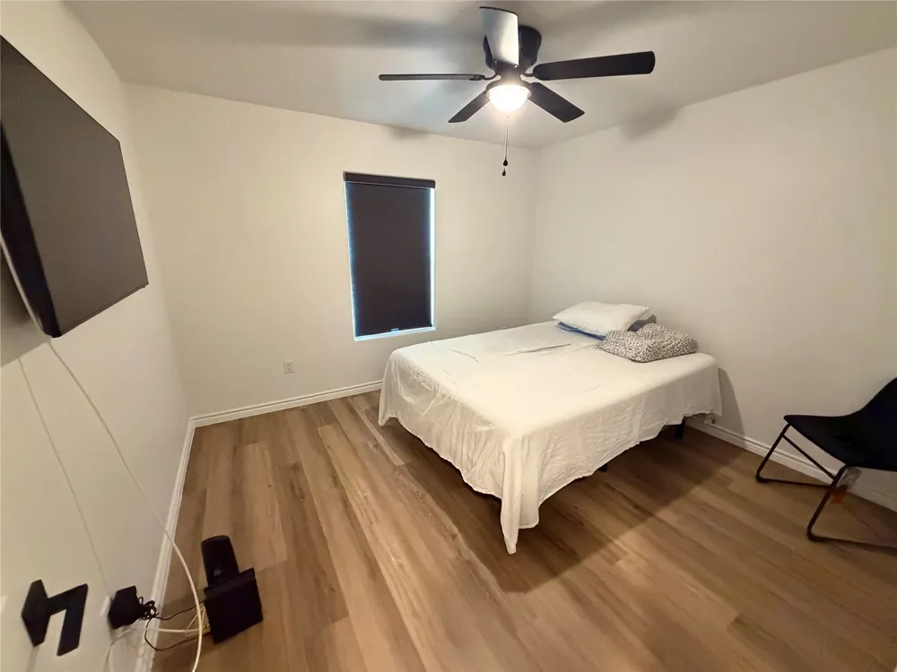 1107 Neches Street Lockhart, TX 78644