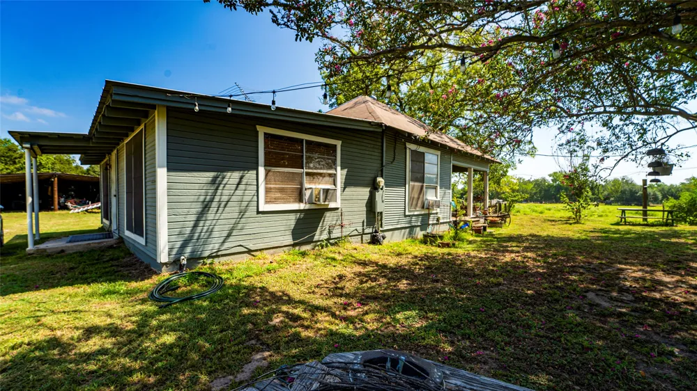 1331 E Cameron Avenue Rockdale, TX 76567