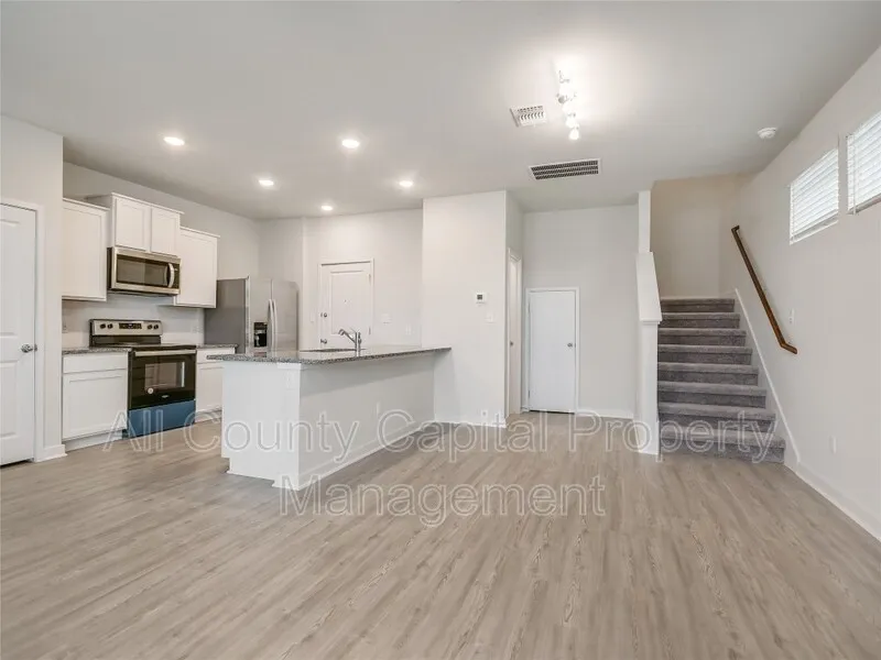605 W South Street #82 Leander, TX 78641