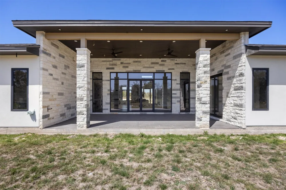 333 Spicewood Trails Drive Spicewood, TX 78669