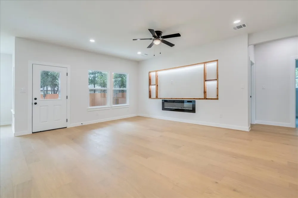 108 Keahi Court Bastrop, TX 78602
