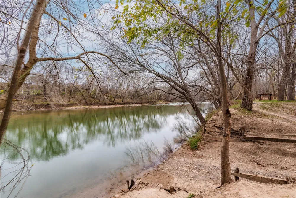 108 Keahi Court Bastrop, TX 78602