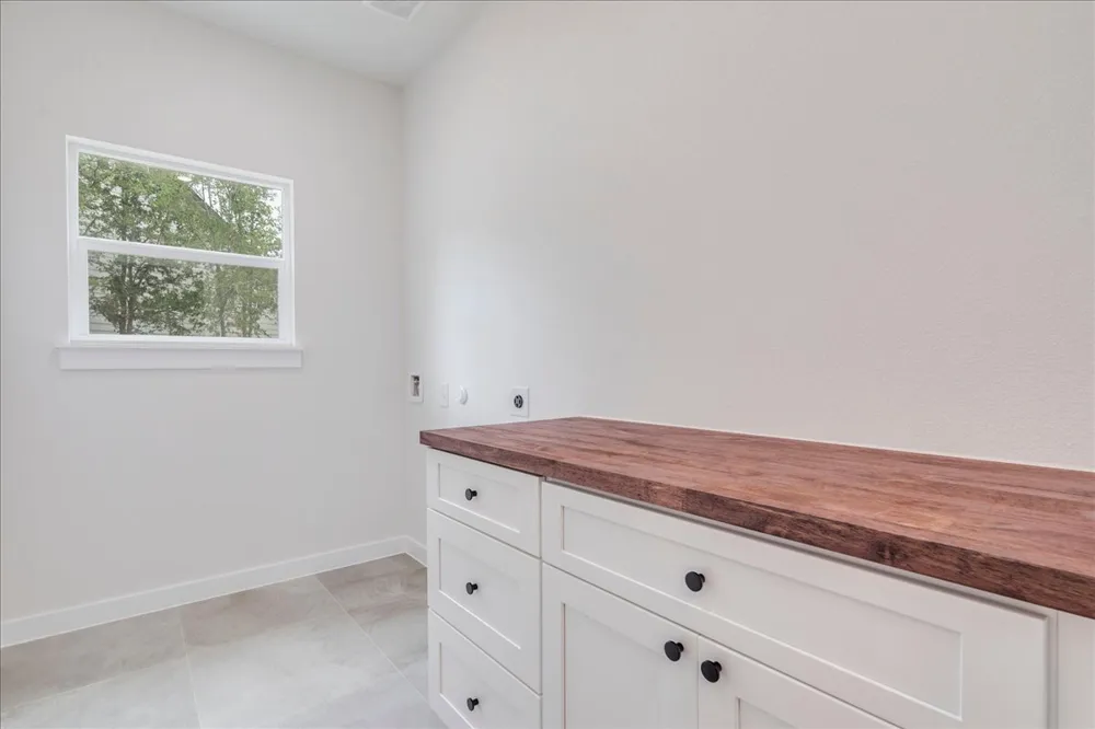 108 Keahi Court Bastrop, TX 78602