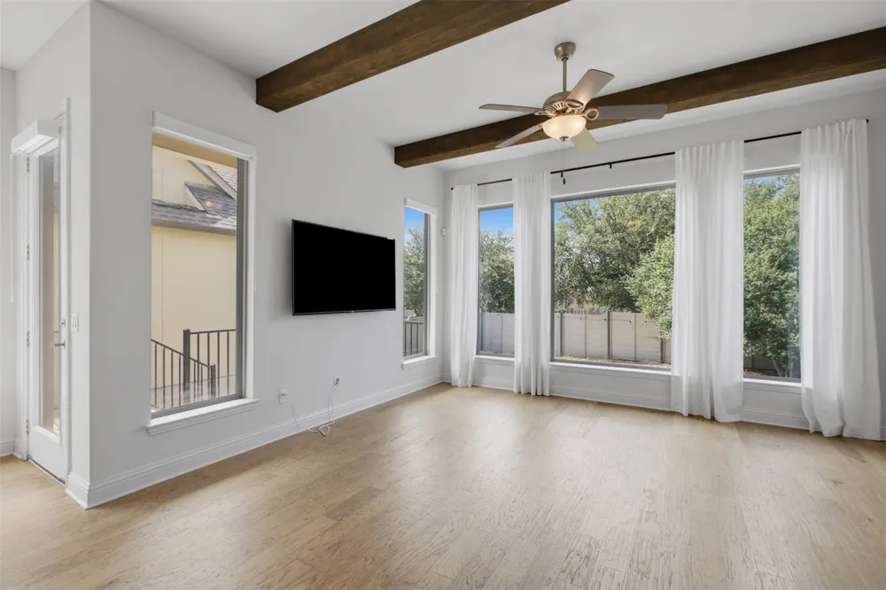 213 Diamondback Drive Georgetown, TX 78628