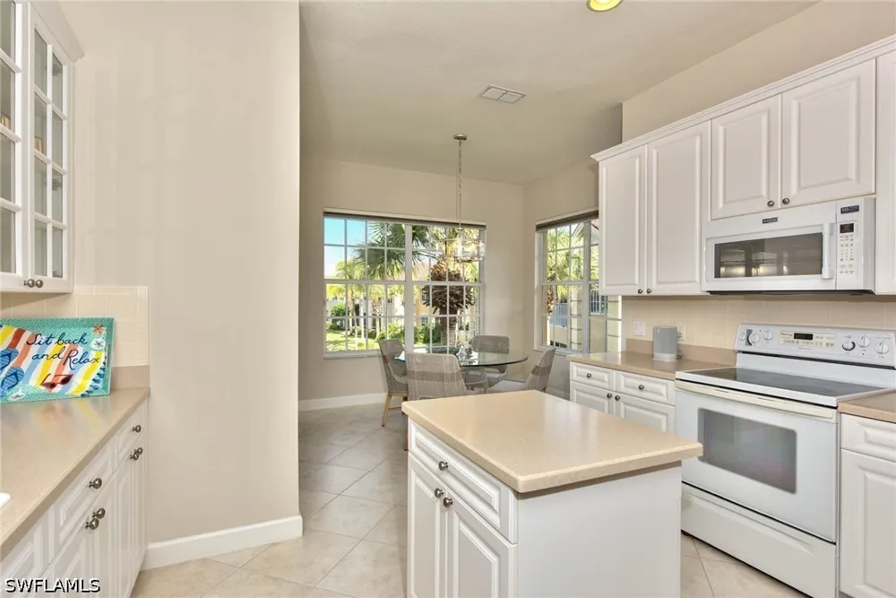Cypress Hammock Circle #202 Estero, FL 34135