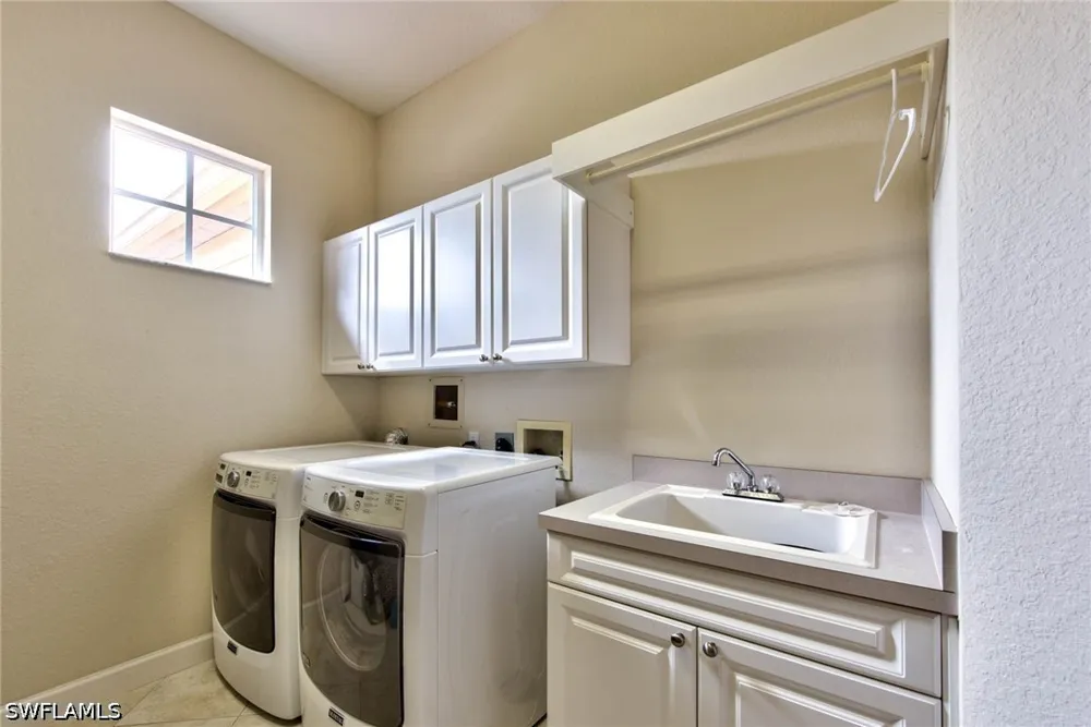 Cypress Hammock Circle #202 Estero, FL 34135