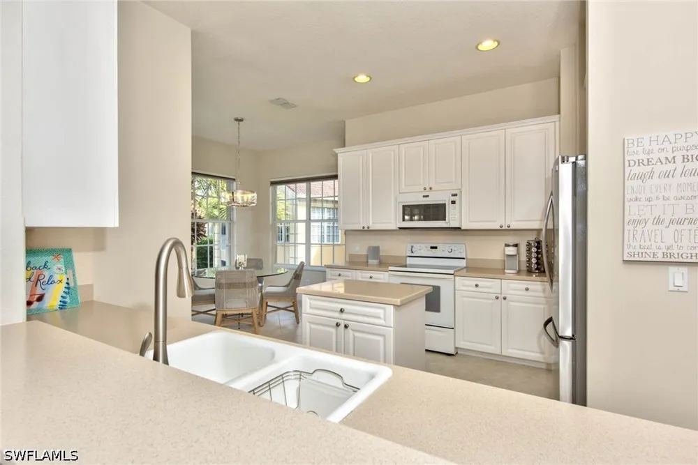 Cypress Hammock Circle #202 Estero, FL 34135