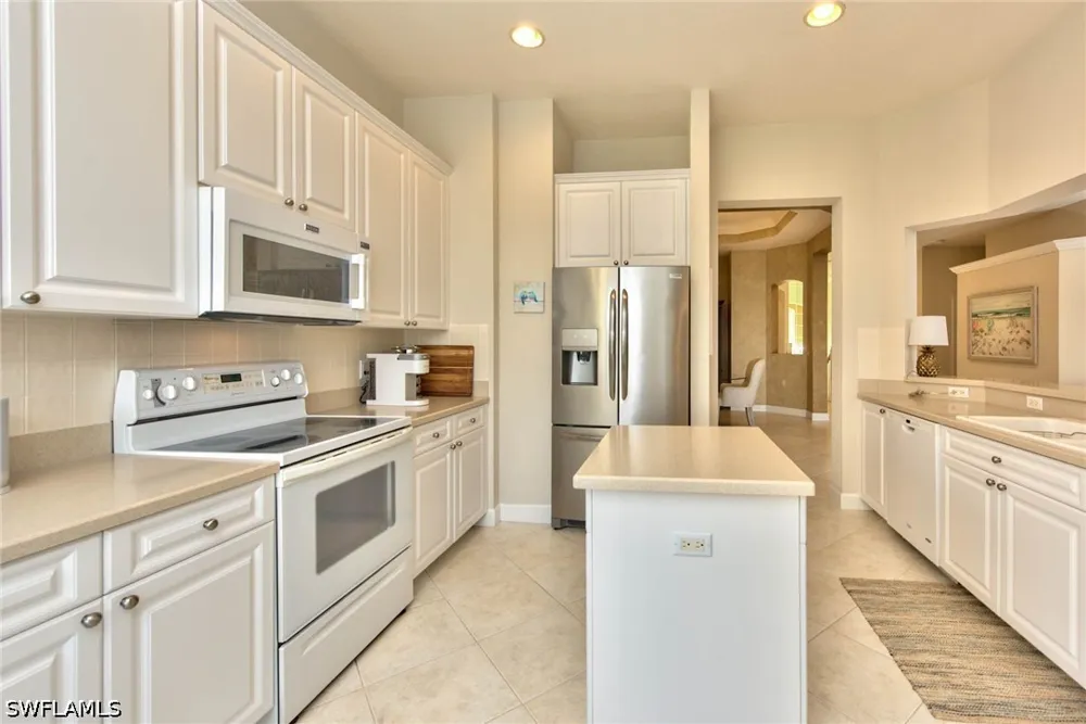 Cypress Hammock Circle #202 Estero, FL 34135