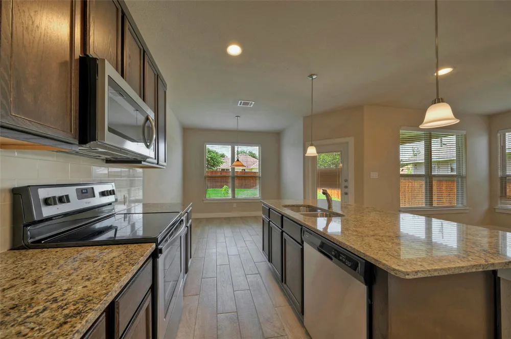 508 High Tech Drive #B Georgetown, TX 78626