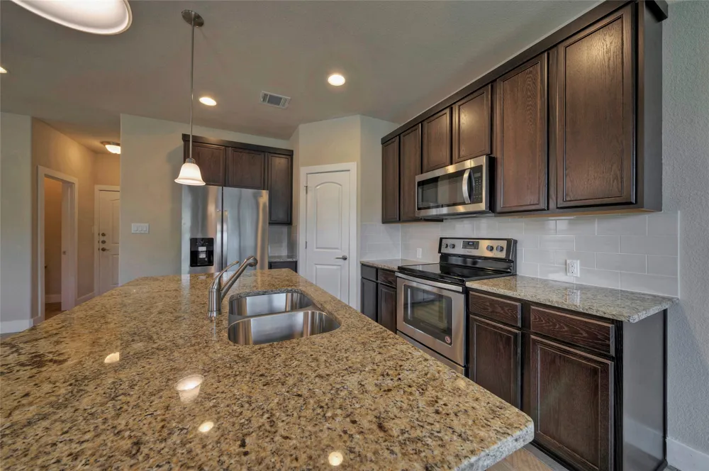 508 High Tech Drive #B Georgetown, TX 78626