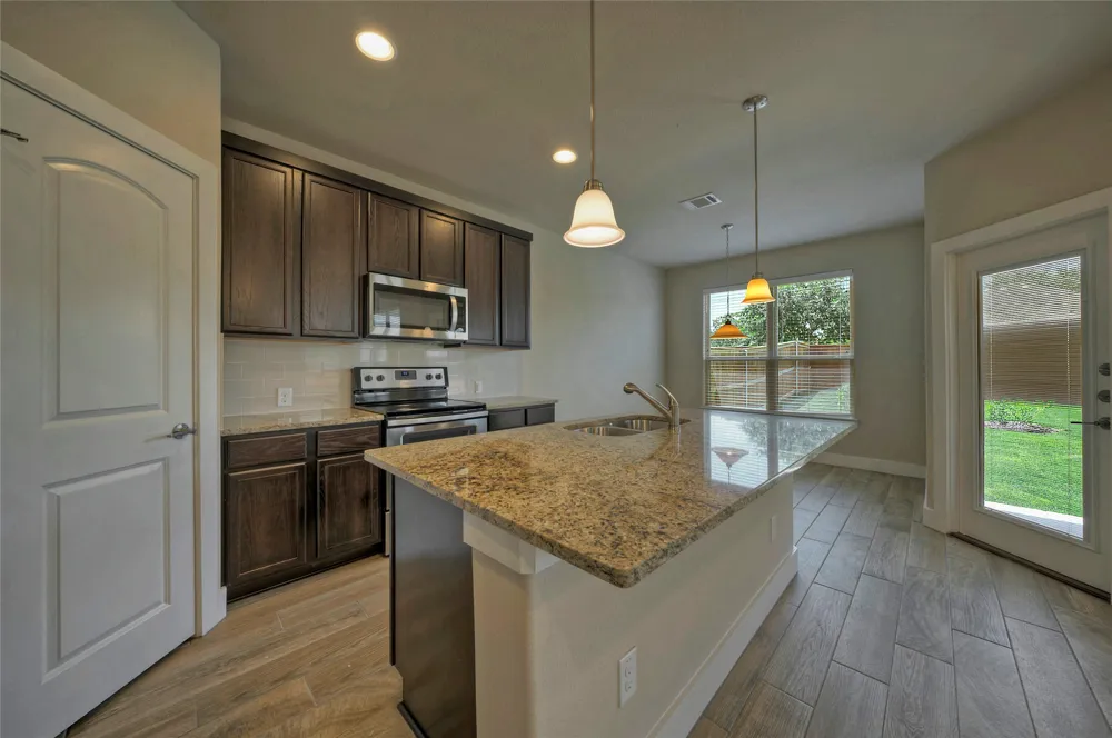 508 High Tech Drive #B Georgetown, TX 78626