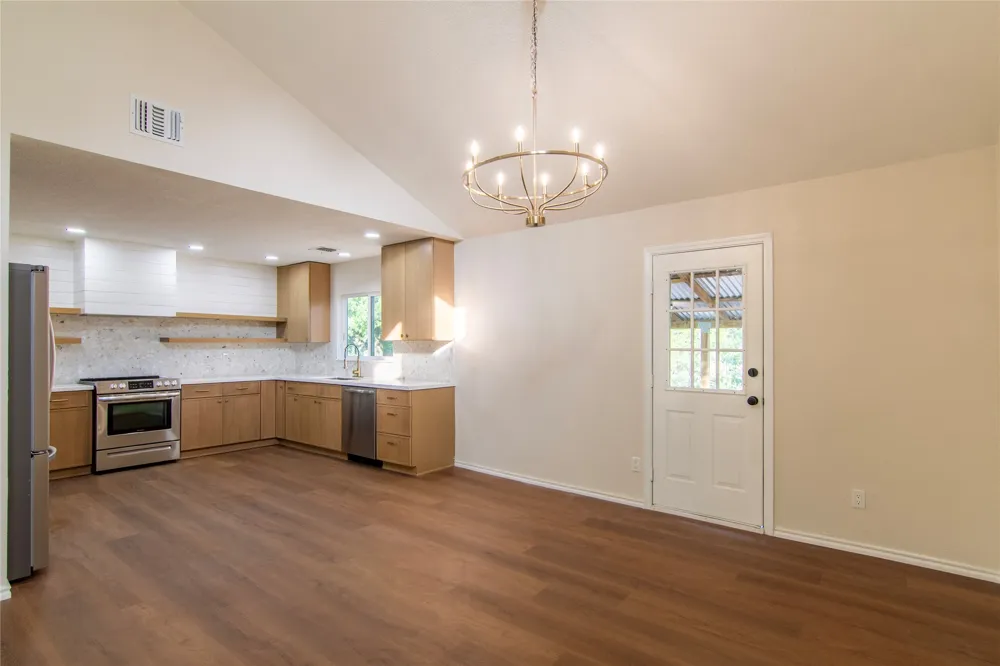 1635 Lakeview Drive Canyon Lake, TX 78133