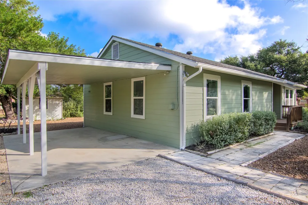 1635 Lakeview Drive Canyon Lake, TX 78133